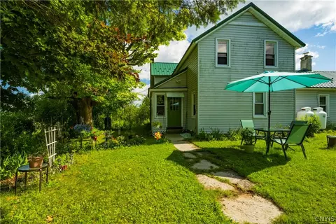 2351 Brennan Rd, Paris, NY 13456
