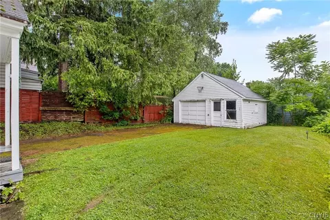 1033 Danforth St, Syracuse, NY 13208 photo 35