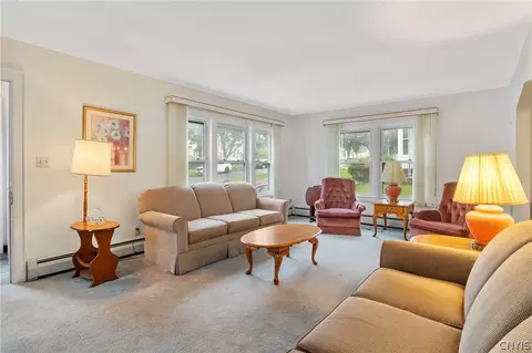 1033 Danforth St, Syracuse, NY 13208 photo 8