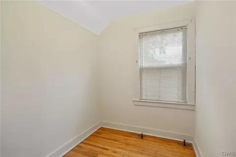 1033 Danforth St, Syracuse, NY 13208 photo 31