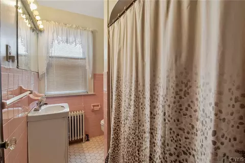1033 Danforth St, Syracuse, NY 13208 photo 30