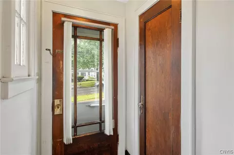 1033 Danforth St, Syracuse, NY 13208 photo 5