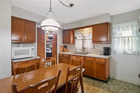 1033 Danforth St, Syracuse, NY 13208 photo 14