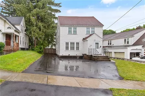 1033 Danforth St, Syracuse, NY 13208 photo 3