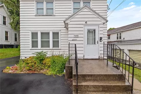 1033 Danforth St, Syracuse, NY 13208 photo 4