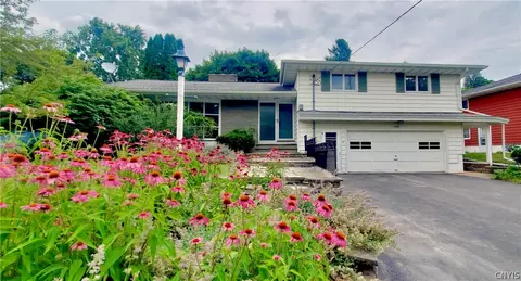 106 Windham Dr, Syracuse, NY 13224