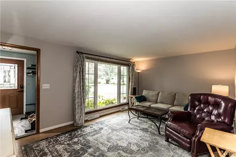 124 Washburn Dr, East Syracuse, NY 13057 photo 6