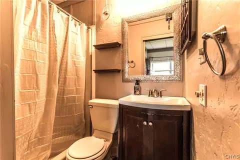 124 Washburn Dr, East Syracuse, NY 13057 photo 15