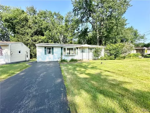 214 William St, Minoa, NY 13116