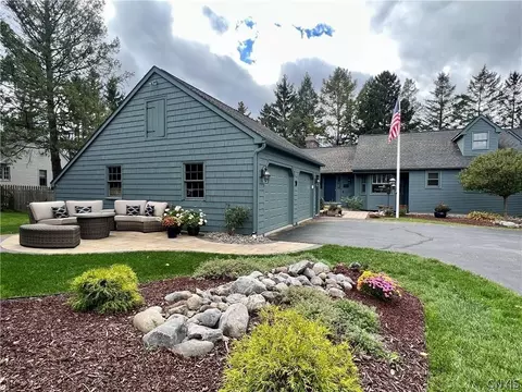 19 Artisan, Manlius, NY 13104