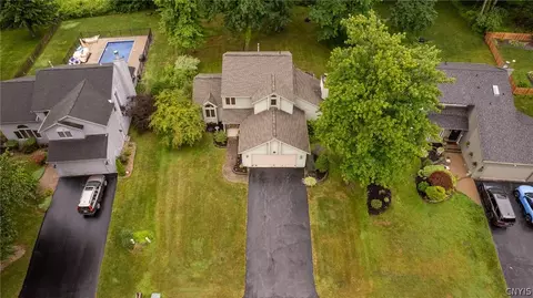 6809 Jayhawk Cir, Lysander, NY 13027 photo 4