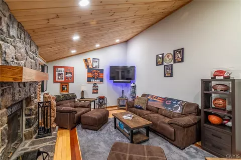 6809 Jayhawk Cir, Lysander, NY 13027 photo 18