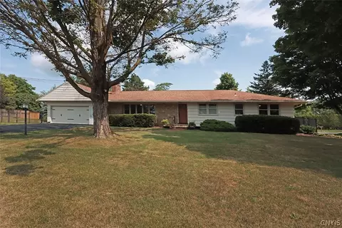 7373 Highbridge Ter, Fayetteville, NY 13066