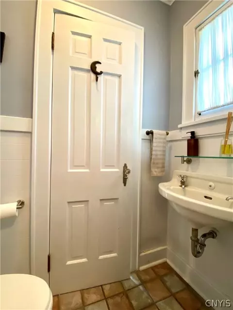 231 Wellington Rd, Syracuse, NY 13214 photo 22