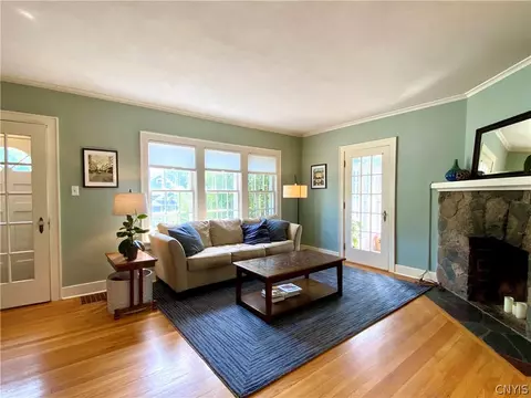 231 Wellington Rd, Syracuse, NY 13214 photo 7