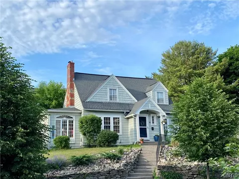 231 Wellington Rd, Syracuse, NY 13214