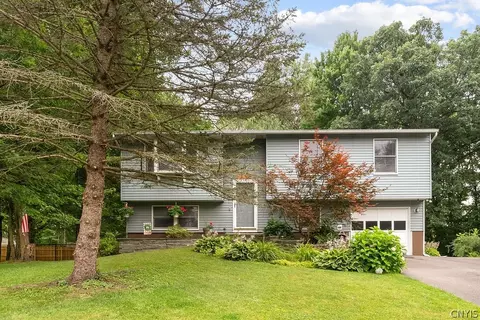 105 Unity Cir, Minoa, NY 13116