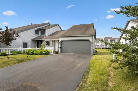292 Summerhaven Dr S, East Syracuse, NY 13057