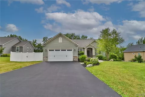 5013 Derringer Dr, Jamesville, NY 13078 photo 3