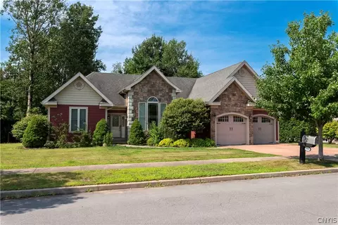 715 Settlers Pass, Utica, NY 13502