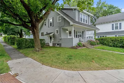 406 Plymouth Dr, Syracuse, NY 13206