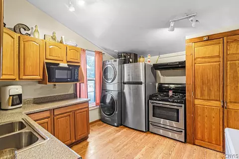 208 E Steele St, Herkimer, NY 13350 photo 9