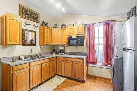 208 E Steele St, Herkimer, NY 13350 photo 6