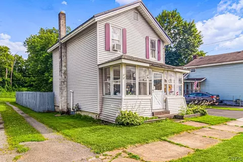 208 E Steele St, Herkimer, NY 13350 photo 2