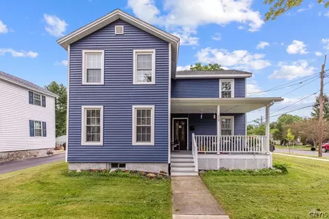 12 Throop Ave, Auburn, NY 13021