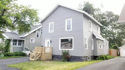 201 Roxford Rd N, Salina, NY 13208