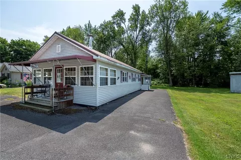 332 18th Ave, Vienna, NY 13157