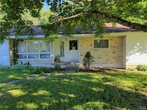 994 Peru Rd, Jordan, NY 13080