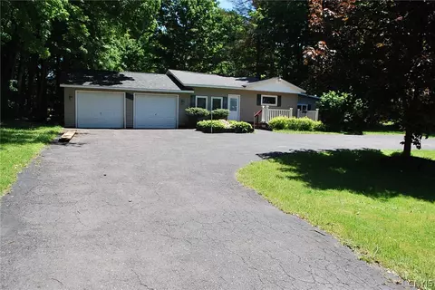 172 Green Rd, Mexico, NY 13114