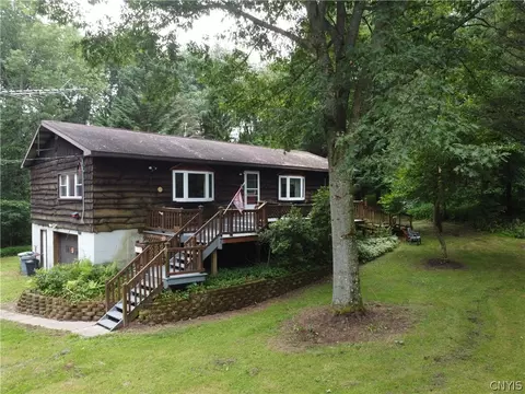 8403 Posey Hill Rd, Trenton, NY 13354