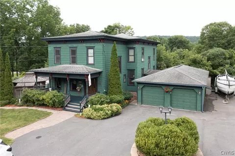 4589 Howlett Hill Rd, Marcellus, NY 13108