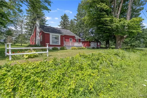 3115 Fox Rd, Onondaga, NY 13215
