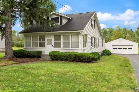7417 State Street Rd, Throop, NY 13021