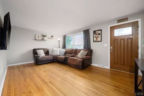 1104 Kinne St, East Syracuse, NY 13057 photo 6
