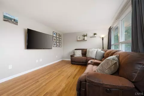 1104 Kinne St, East Syracuse, NY 13057 photo 8