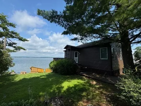 103 Blind Bay Rd, Hammond, NY 13646