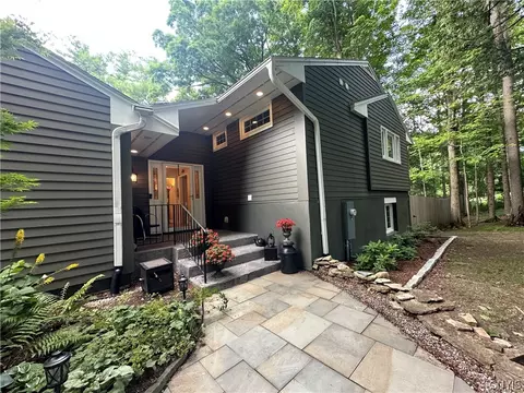 728 Maple Dr, Jamesville, NY 13078