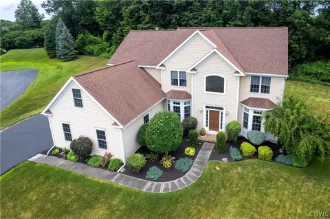 5002 Kayleigh Cir, Onondaga, NY 13215
