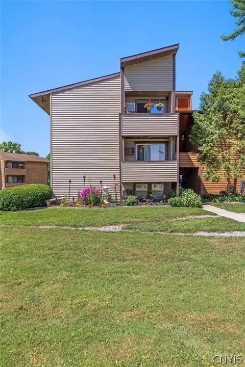 489 Idlewood Blvd, Van Buren, NY 13027