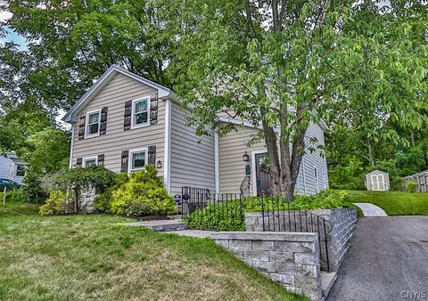 17 Corwin St, Cazenovia, NY 13035
