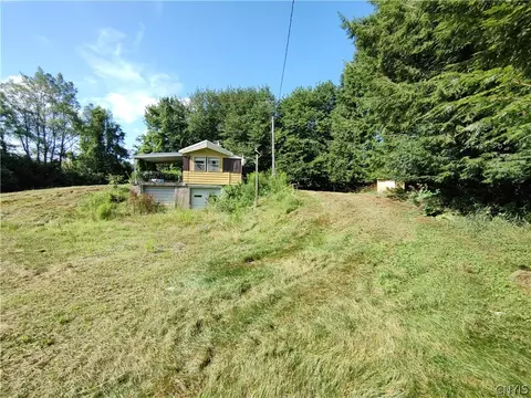 9492 Crooked Hill Rd, Paris, NY 13456