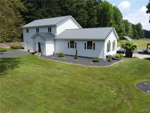 8758 Beckwith Rd, Annsville, NY 13471