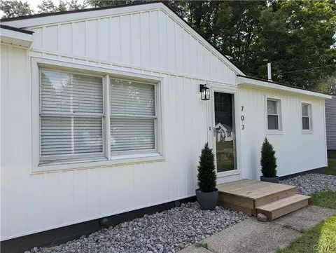 707 W Embargo St, Rome, NY 13440