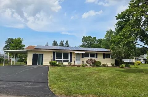 201 Washburn Dr, East Syracuse, NY 13057