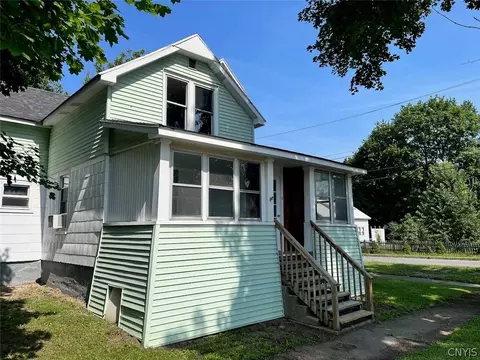 2 Vosburg St, Ilion, NY 13357