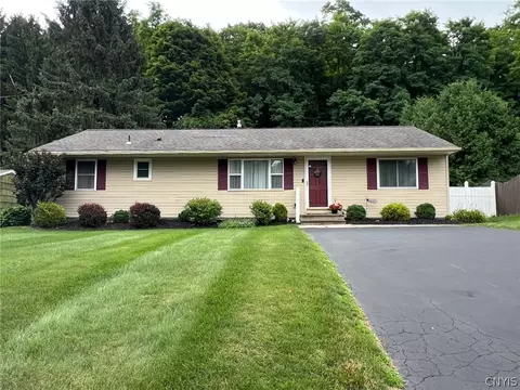 311 Blackmore Rd, Camillus, NY 13031